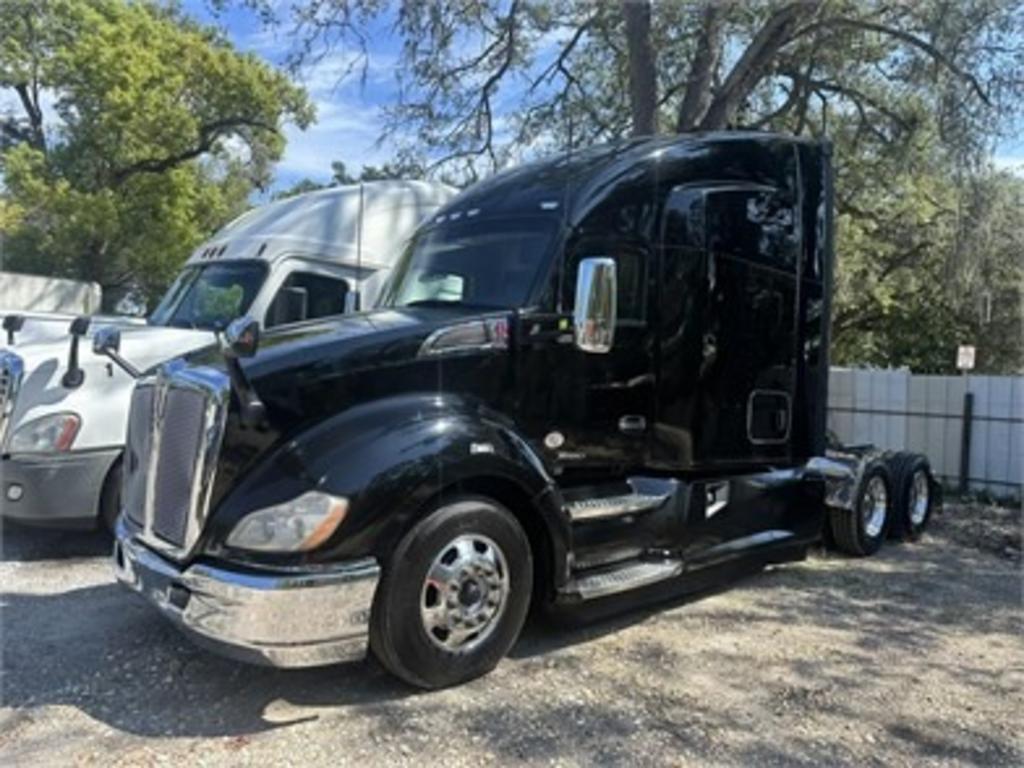 Broadway Chrome Truck Sales LLC