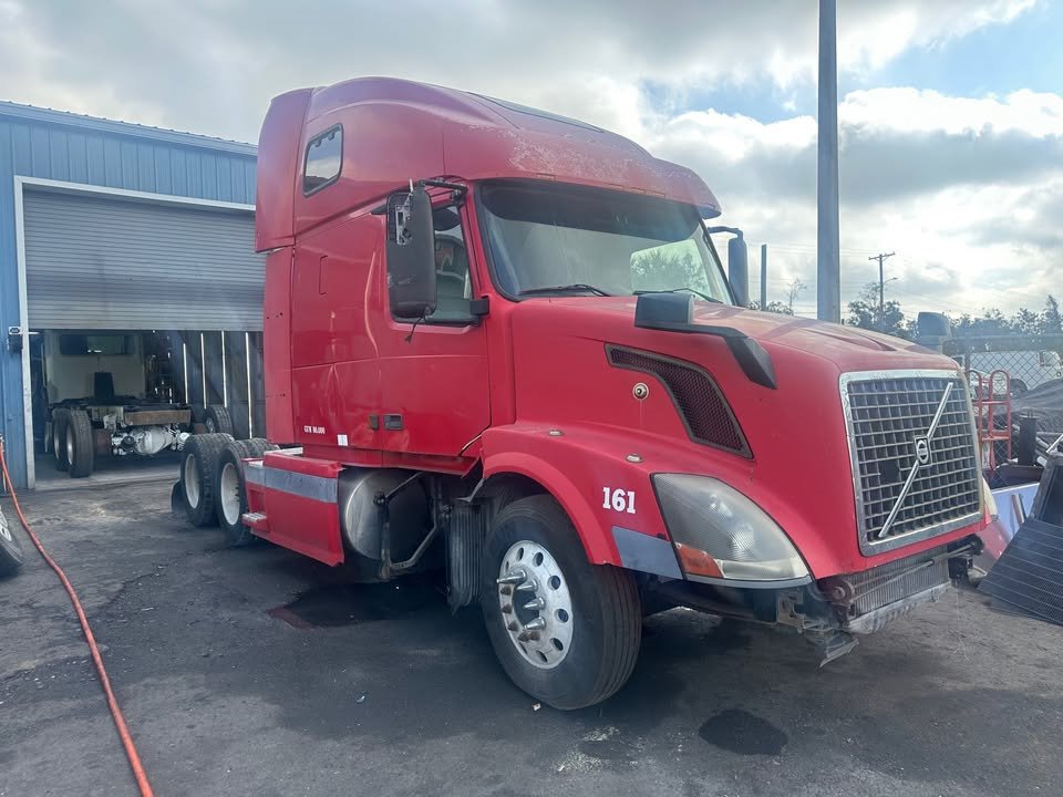 2005 Volvo VN's photo